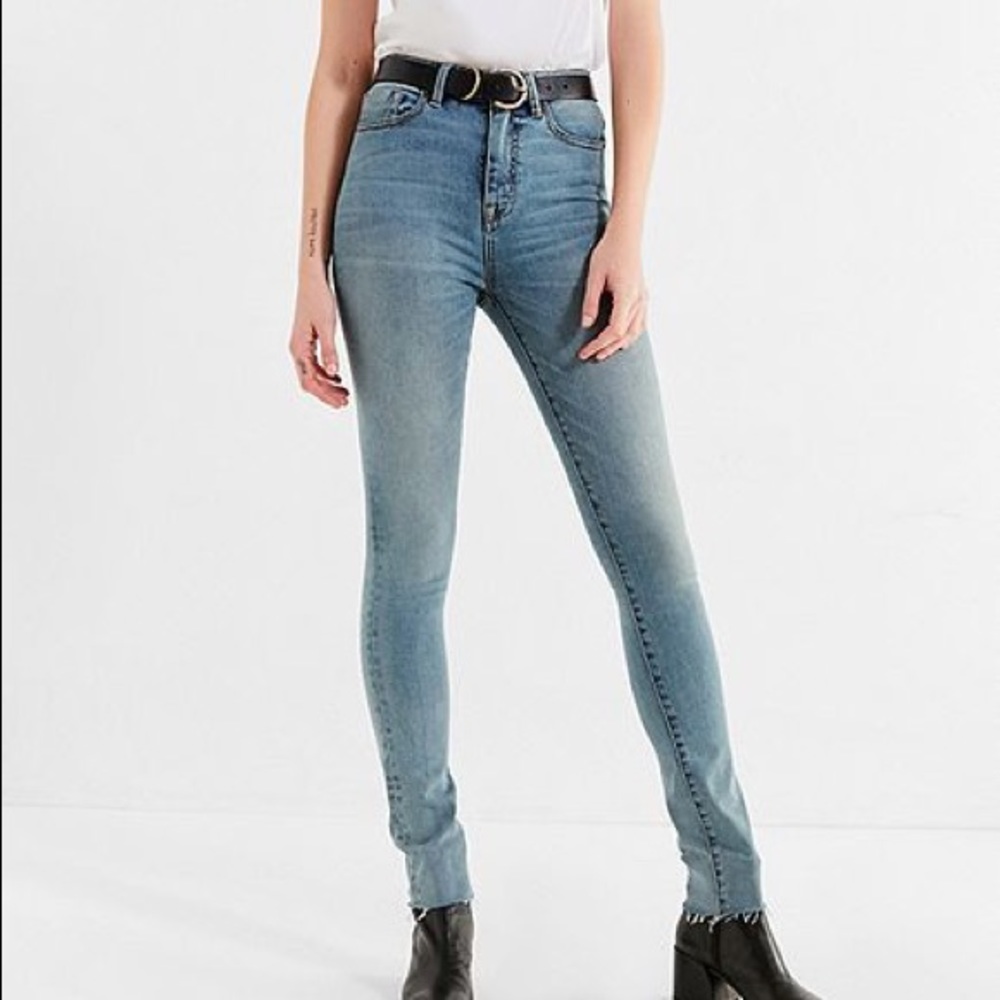 BDG super high rise twig Jean in washed blue